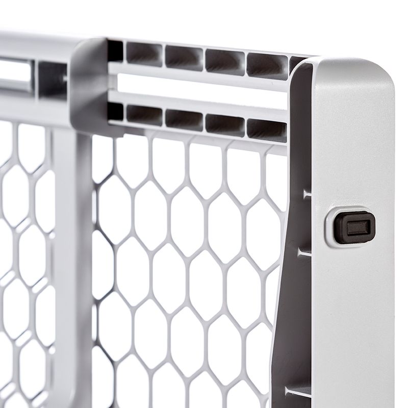 Carlson Expandable Plastic Pet Gate || Carlson Pet Products || view 2