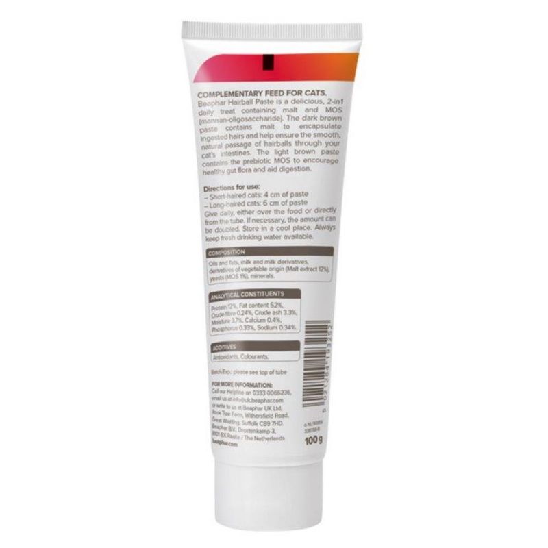 Tube label shows feeding directions, composition, analytical constituents, and additives for a complementary feed paste. Includes dosage for short- and long-haired cats and storage advice.