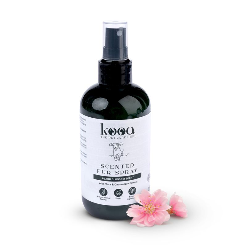 kooa Scented Fur Spray, scent Peach Blossom, with aloe vera and chamomile extract. Vegan, cruelty-free, moisturising.