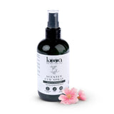 kooa Scented Fur Spray, scent Peach Blossom, with aloe vera and chamomile extract. Vegan, cruelty-free, moisturising.