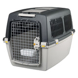 Plastic transport box with metal grid door, side ventilation slots and safety lock. Equipped with removable bowl inside.