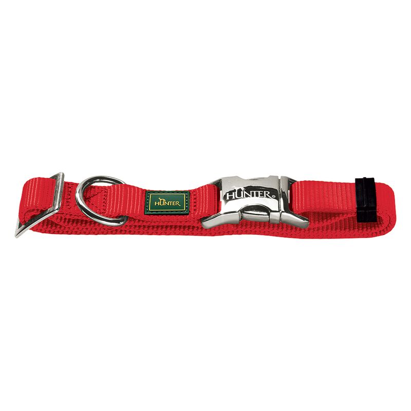 Red dog collar with metal clasp and Hunter logo on green label. Adjustable with D-ring for leash attachment.