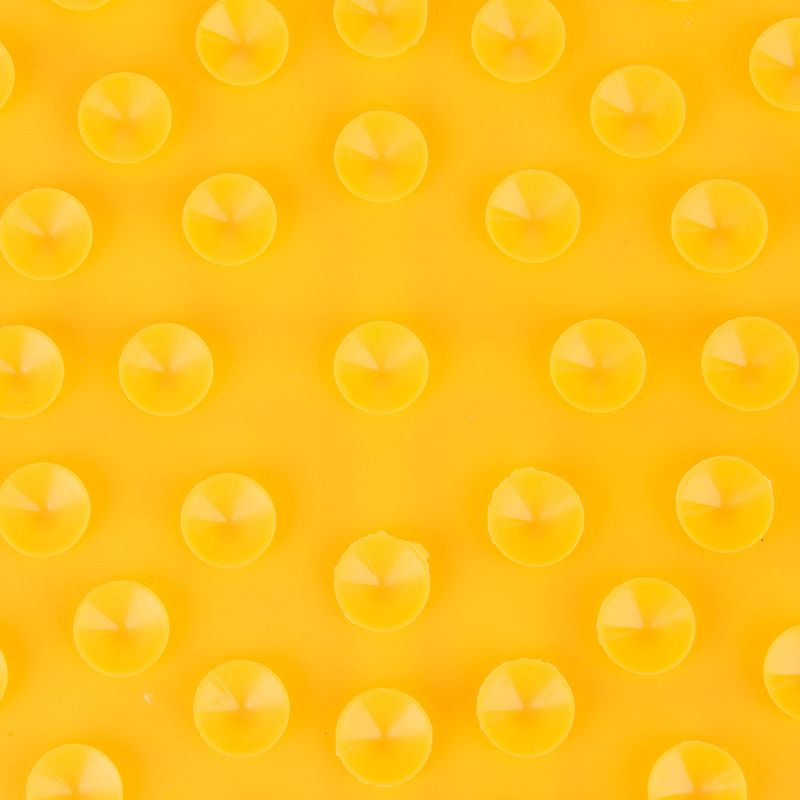 Waffle Licking Mat || zooplus Exclusive || view 8