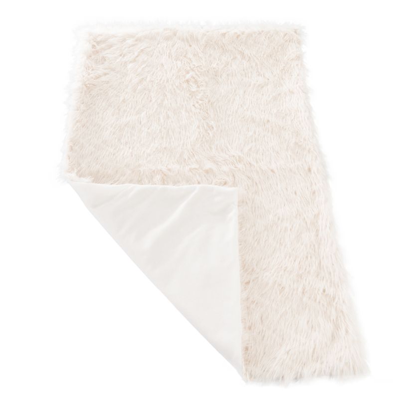 Modern Living Trondheim Pet Blanket || Modern Living || view 1