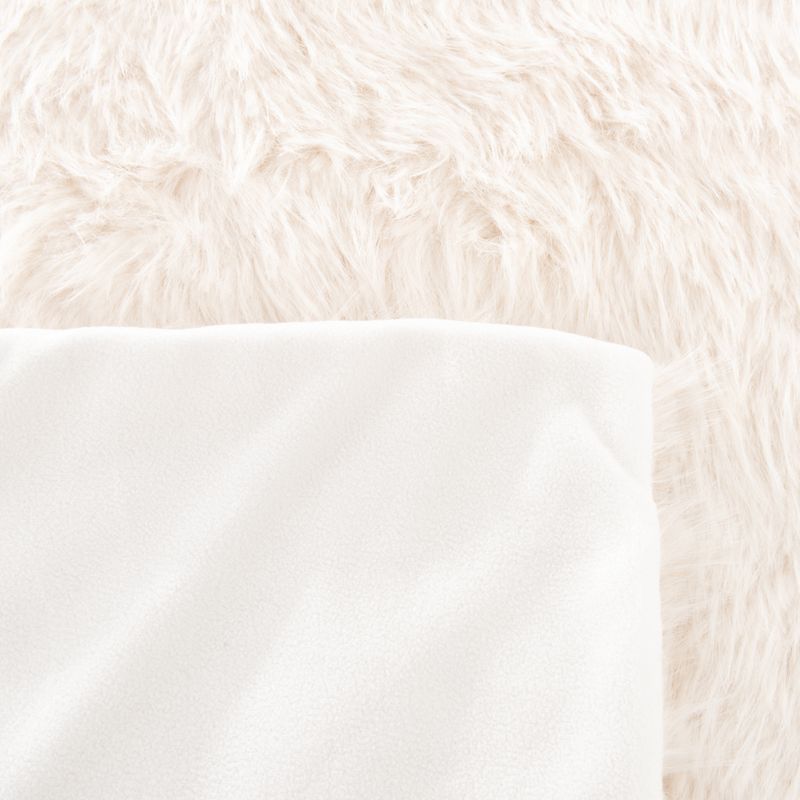 Modern Living Trondheim Pet Blanket || Modern Living || view 4