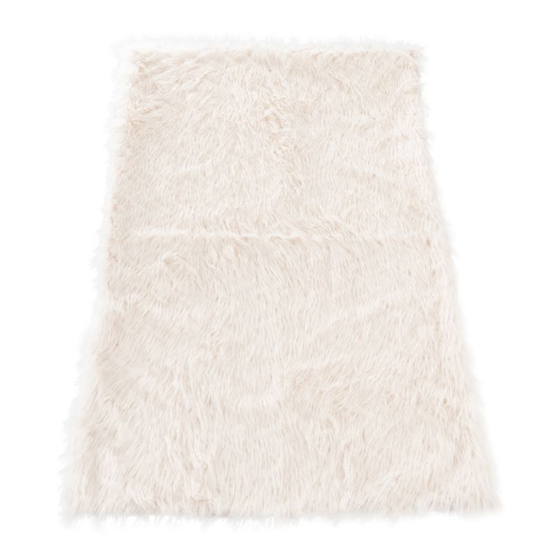 Modern Living Trondheim Pet Blanket || Modern Living || view 3