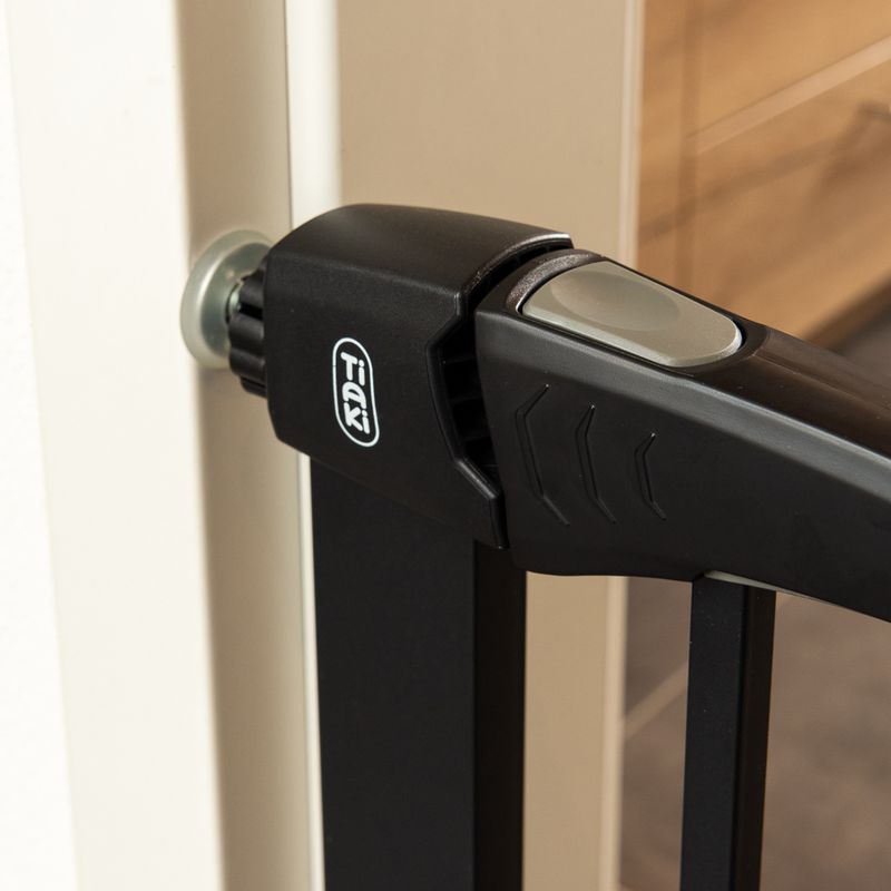 TIAKI Black Dog Gate with 7 cm Extension || TIAKI || view 3