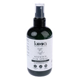 kooa Scented Fur Spray with peach blossom scent, aloe vera and chamomile extract. Vegan, natural ingredients, no animal testing.