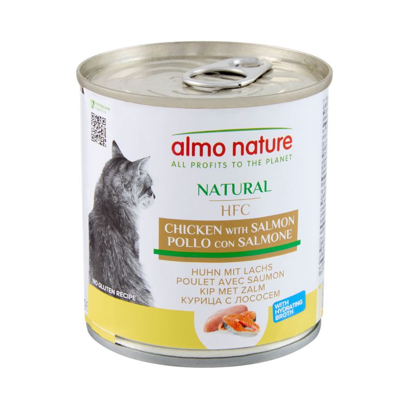 Tin labelled almo nature natural HFC chicken with salmon, no gluten recipe, with hydrating broth. Text in multiple languages and image of food on front.