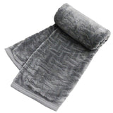 Bones Snuggle Blanket - XXL Grey || zooplus Exclusive || view 1