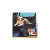 Dog on car seat with protective cover. Note: Stable, built-in support plates secure the footwell. Illustration shows incorrect dog position with red cross and text 'So nicht'.