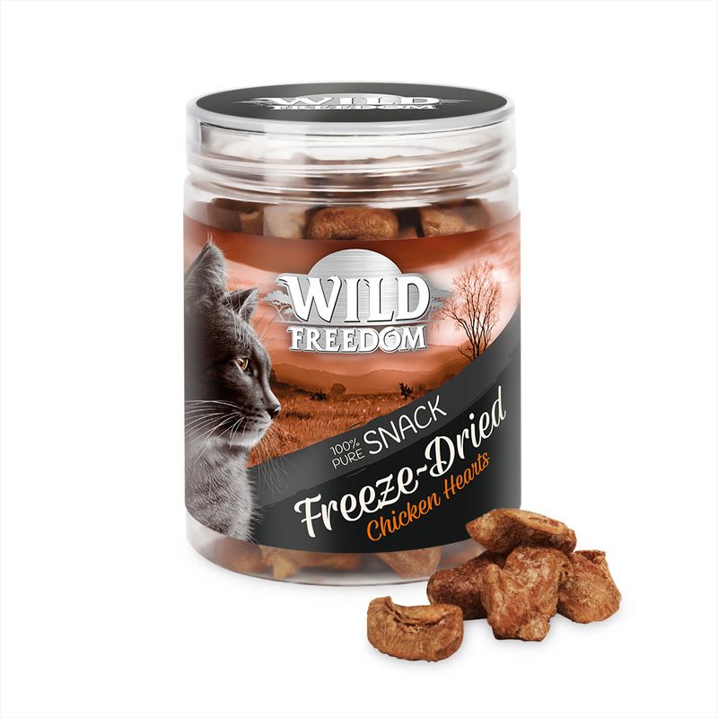 Wild Freedom 100% Pure Snack Freeze-Dried Chicken Hearts. Freeze-dried chicken hearts in transparent tub, suitable as cat snack.
