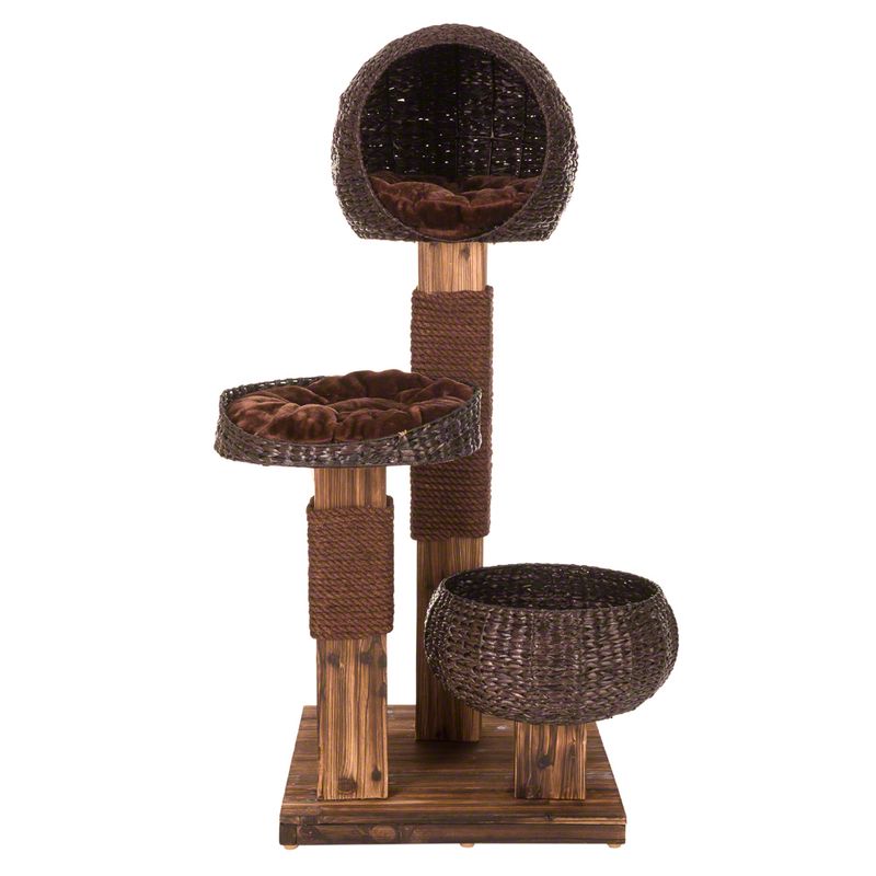Cat tree made of wood with three levels, brown sisal scratching surfaces and woven baskets. Top basket closed, middle open, bottom round. Suitable for cats to climb and rest.