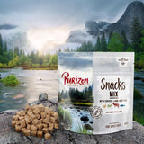 Purizon Snacks Mix with chicken, lamb, beef and fish, gently freeze-dried, 100% meat, fish and liver, for adult cats, 40g pack shown with snack pieces beside it.
