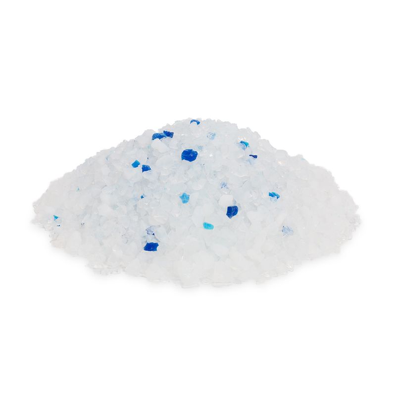 Pile of white and blue silica crystals, suitable for cat litter.