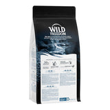 Dry food packaging showing 30% fresh meat, high protein, grain-free recipe, species-appropriate, recyclable material. Includes product description and feeding information.